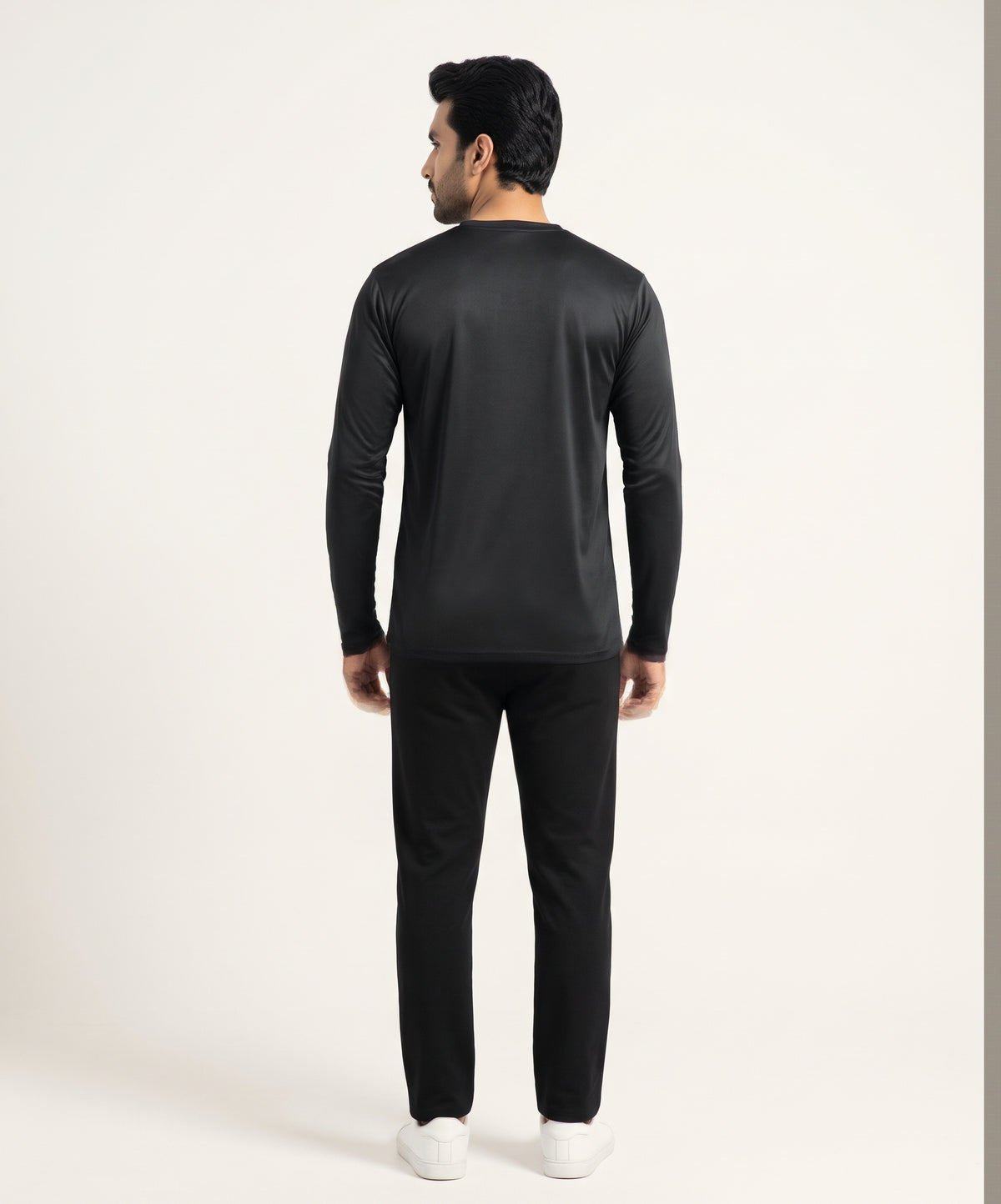 HR Clothing Men’s Black Full-Sleeves T-Shirt – TSH-6842